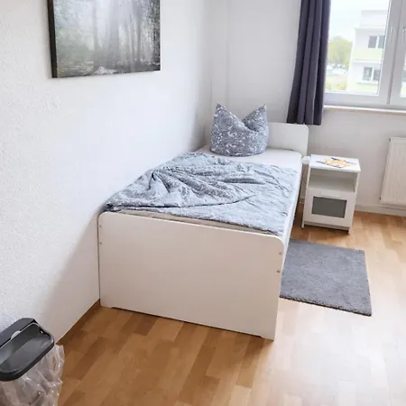 Helle Mit Balkon In Apartment *